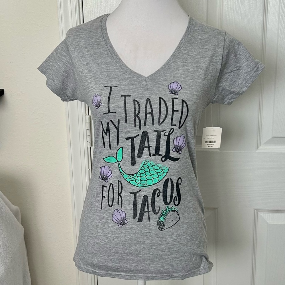NWT “I Traded My Tail For Tacos” Mermaid t-shirt 🧜‍♀️🌮🧜‍♀️ - Picture 5 of 6